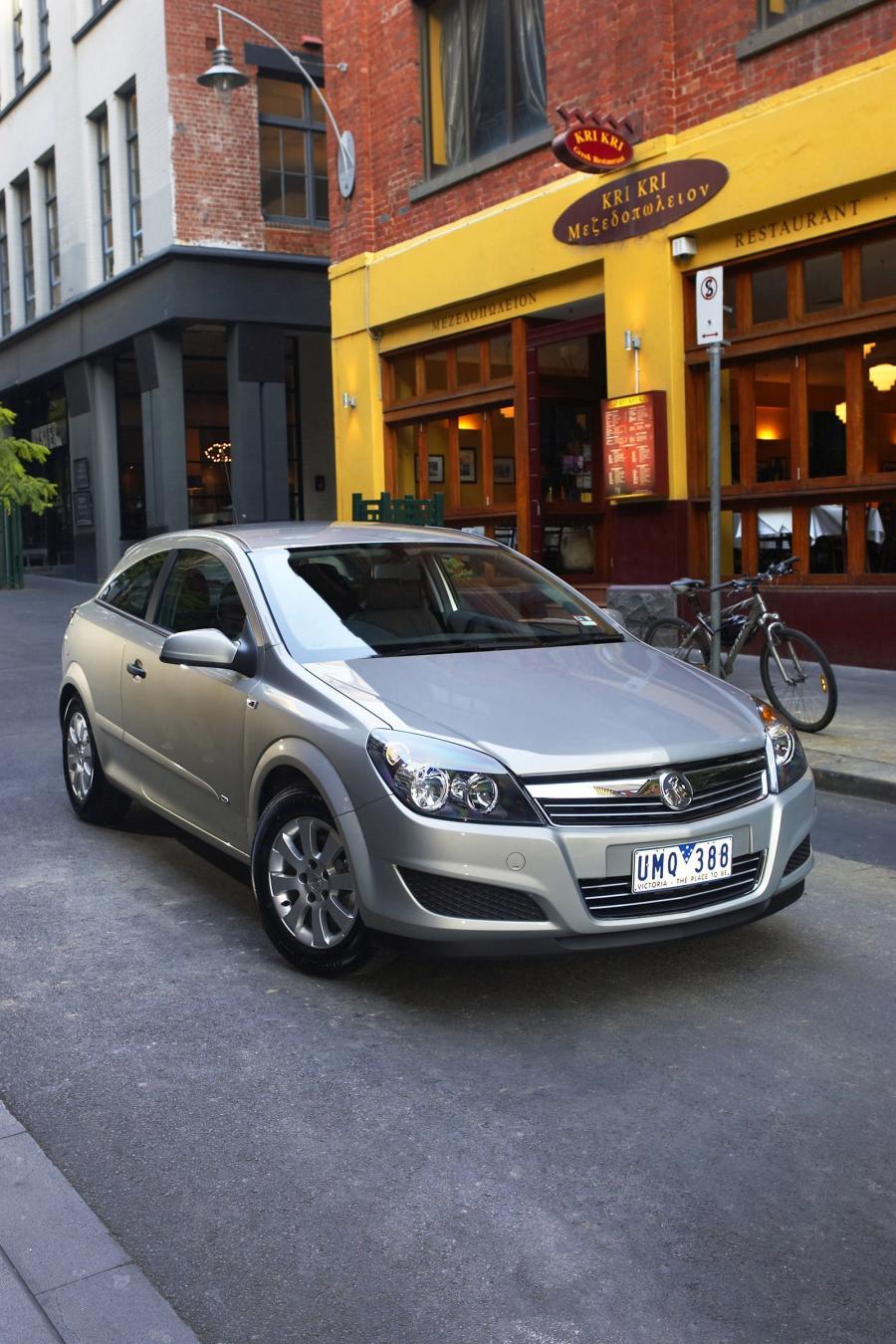  Holden Astra 3-Door Coupe 2007 года  (фото 27 из 32)